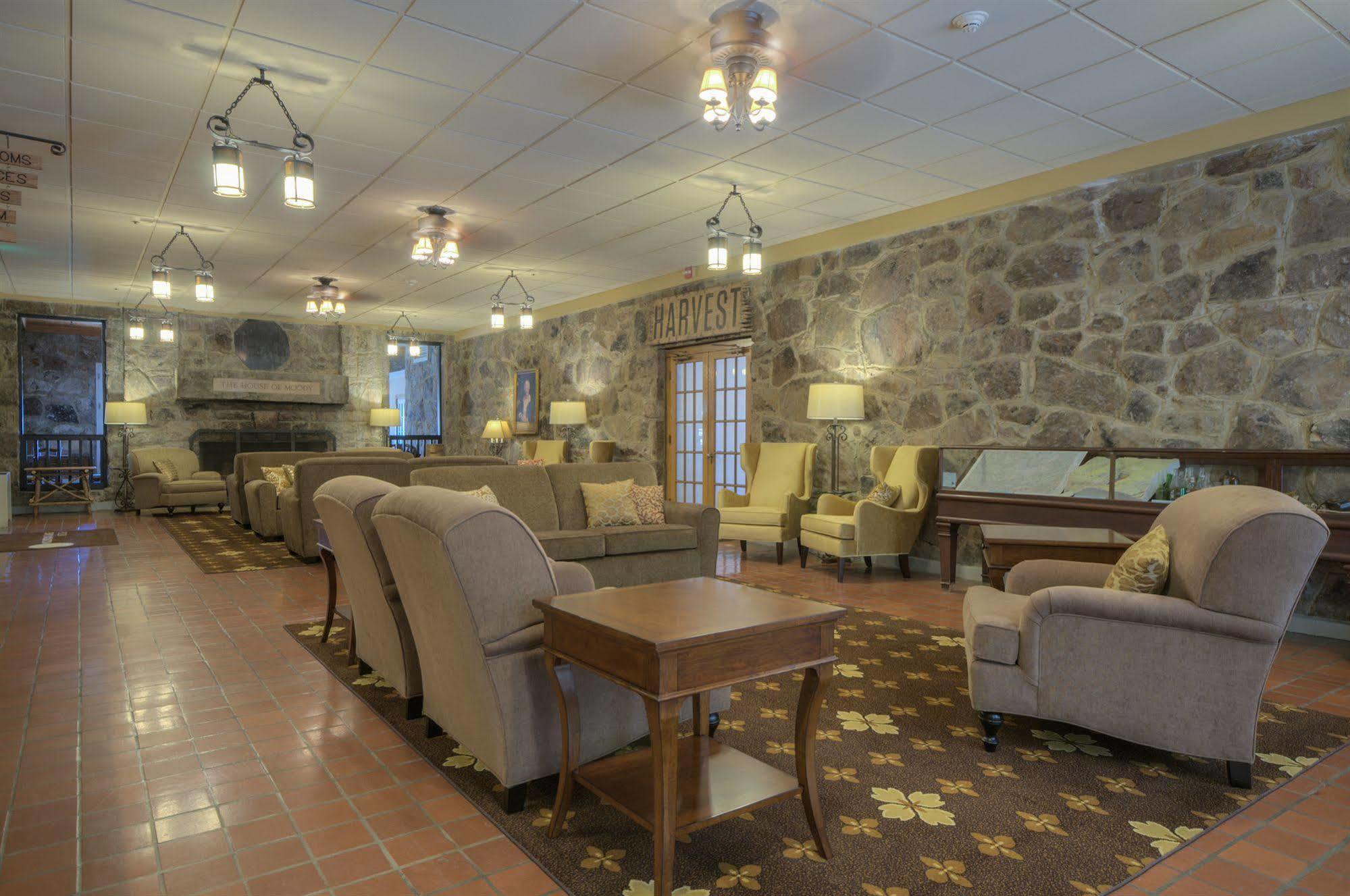 Mountain Lake Lodge Pembroke Exterior photo